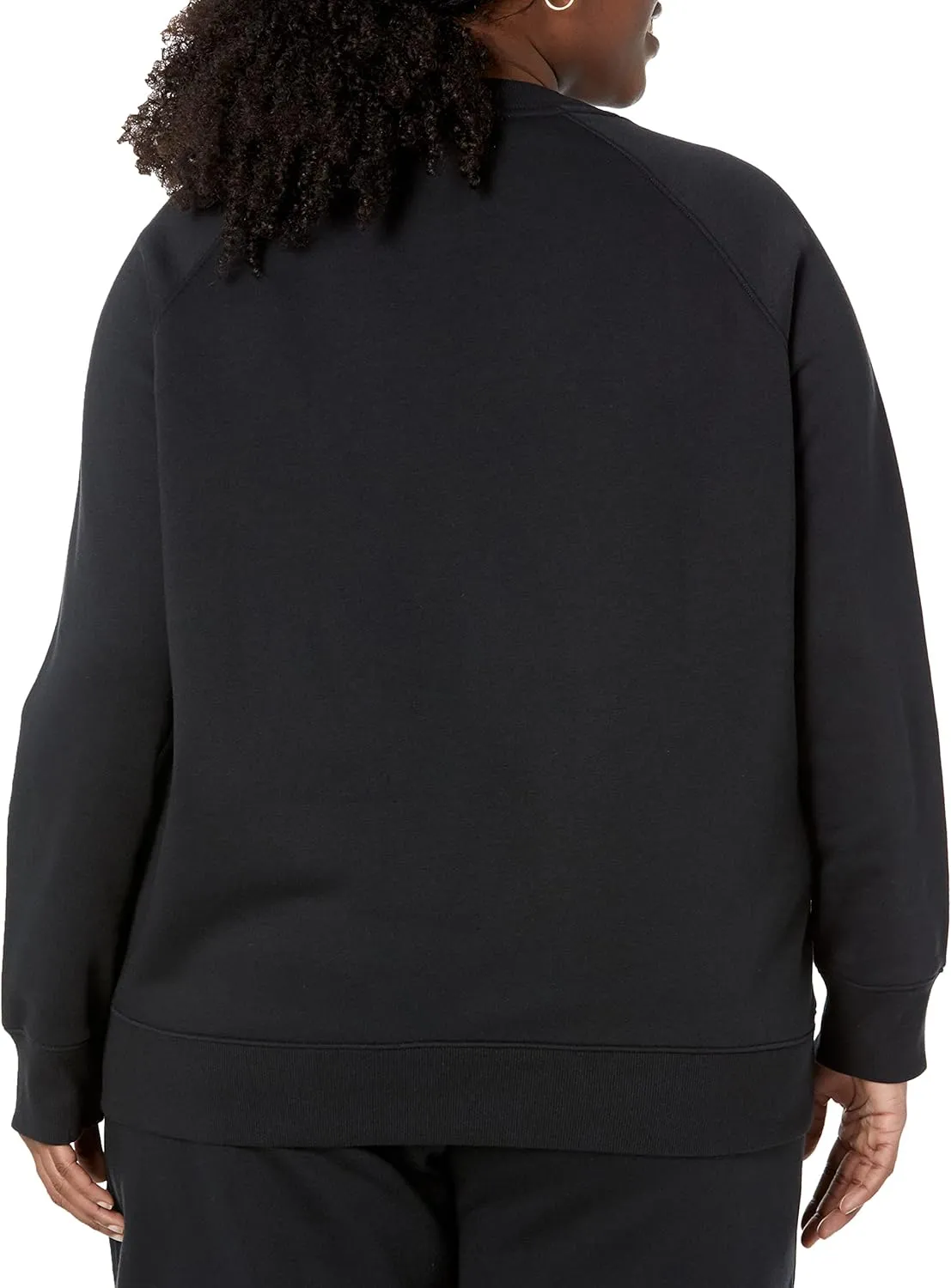 Amazon Essentials Women's Relaxed-Fit Crewneck Pullover Long-Sleeve Sweatshirt (Available in Plus Size)