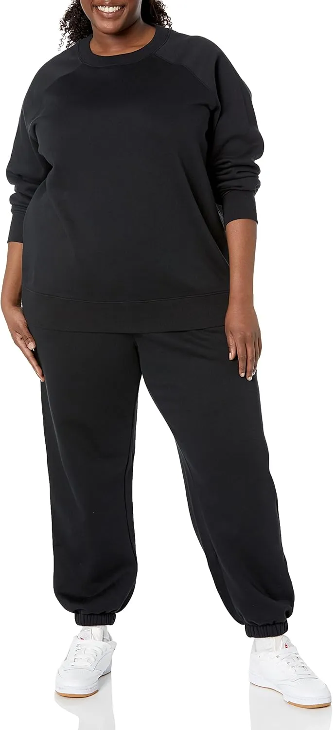 Amazon Essentials Women's Relaxed-Fit Crewneck Pullover Long-Sleeve Sweatshirt (Available in Plus Size)