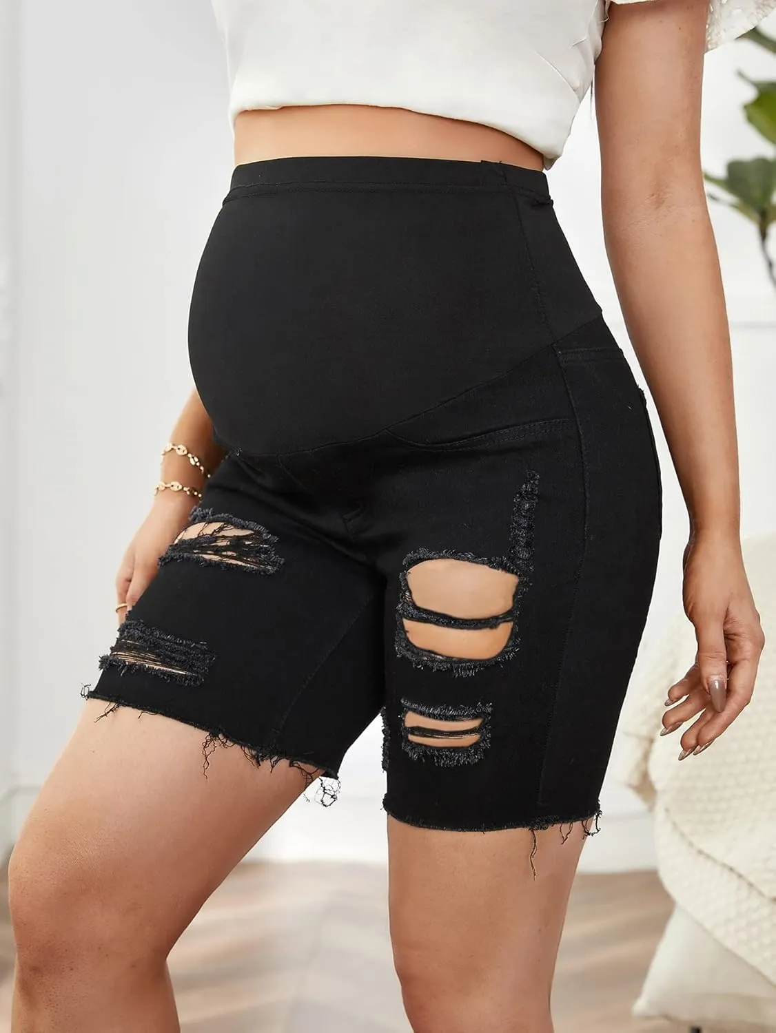 Floerns Women's Maternity Ripped Roll Hem Jeans Pregnant Denim Shorts