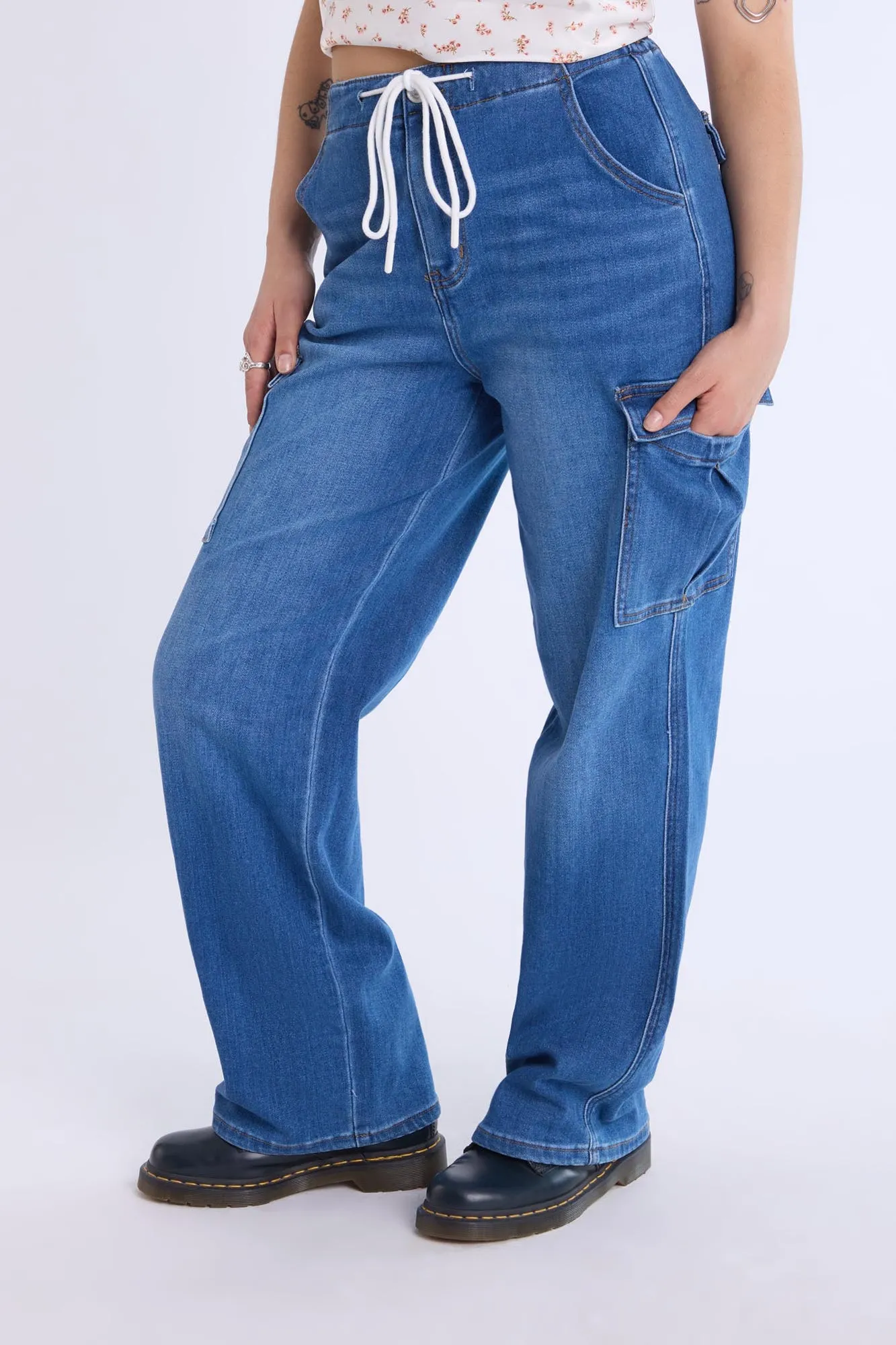 Loose Fit Cargo Jeans