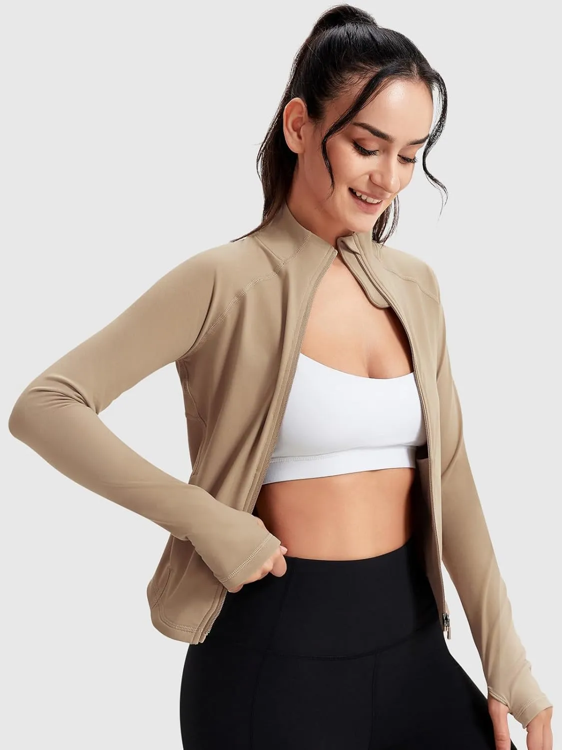 VUTRU Women's Zip Up Cropped Workout Jacket Super Slim Fit Yoga Jackets Lightweight Running Athletic Jacket with Thumb Holes