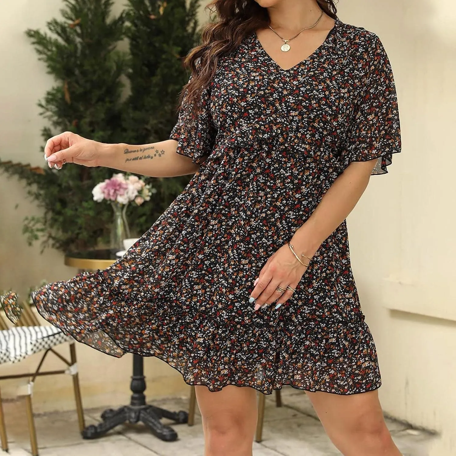 Women's Plus Size Summer Mini Dress with Ditsy Floral Print Ruffle Detail Floral Print Ruffle Mini Flowy Dress